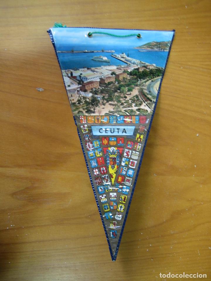 Fanions de collection: Antiguo bander&iacute;n. Ceuta