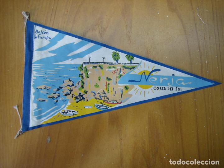 Sammlung von Wimpeln: Antiguo bander&iacute;n. Nerja