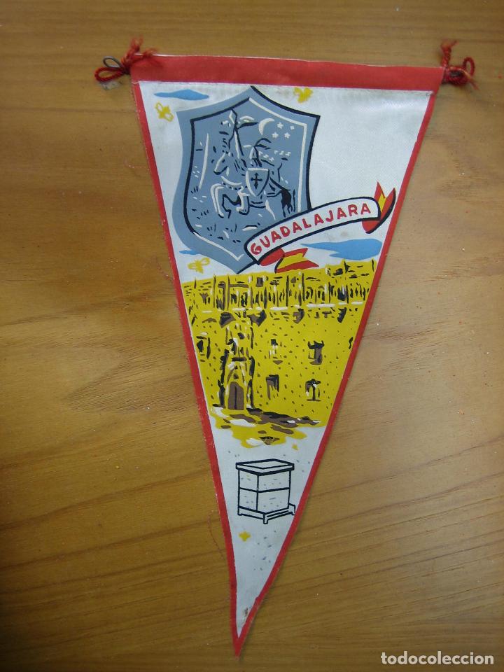 Sammlung von Wimpeln: Antiguo bander&iacute;n tur&iacute;stico. Guadalajara