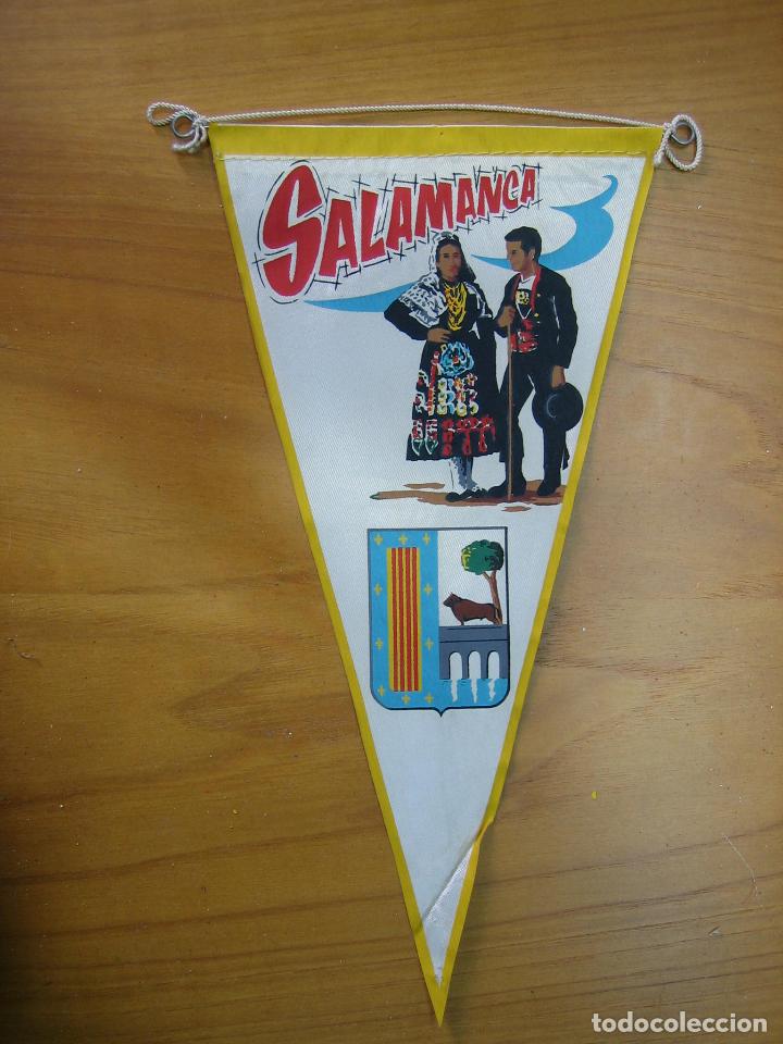 Sammlung von Wimpeln: Antiguo bander&iacute;n tur&iacute;stico. Salamanca