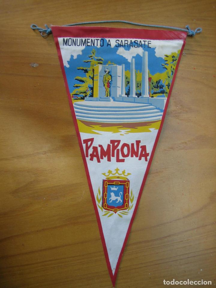 Galhardetes de cole&ccedil;&atilde;o: Antiguo bander&iacute;n tur&iacute;stico. Pamplona