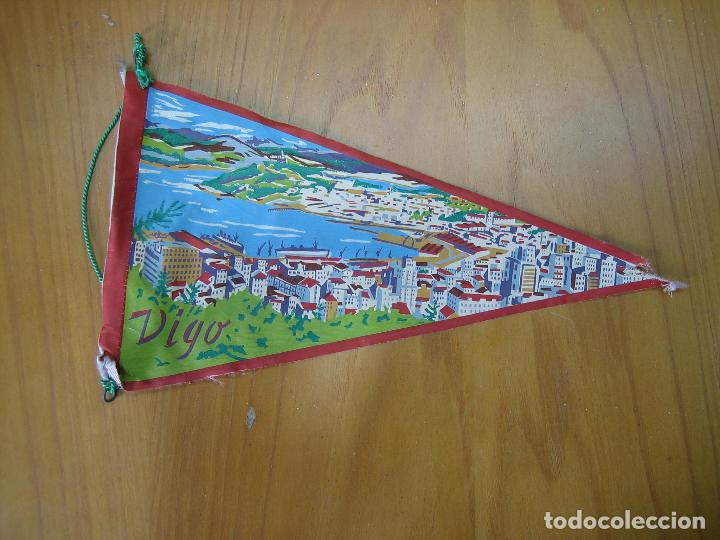 Galhardetes de cole&ccedil;&atilde;o: Antiguo bander&iacute;n tur&iacute;stico.vigo
