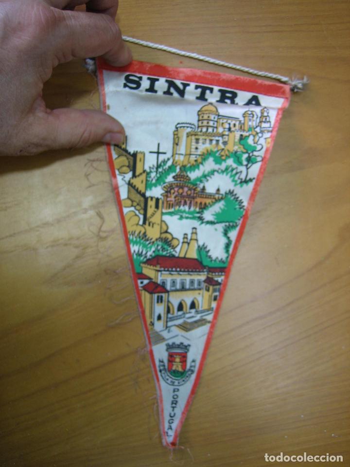 Galhardetes de cole&ccedil;&atilde;o: Antiguo bander&iacute;n tur&iacute;stico. Sintra. Portugal