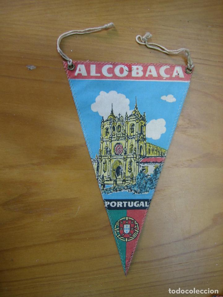 Galhardetes de cole&ccedil;&atilde;o: Antiguo bander&iacute;n tur&iacute;stico. Alcobaca. Portugal