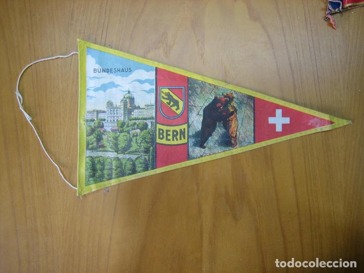 Fanions de collection: Antiguo bander&iacute;n tur&iacute;stica. Suiza