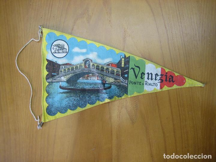Fanions de collection: Antiguo bander&iacute;n tur&iacute;stica. Venezia