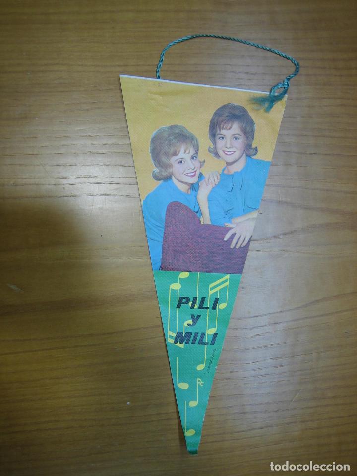 Fanions de collection: Antiguo banderin de artistas de pel&iacute;culas de cine. Piki y Mili