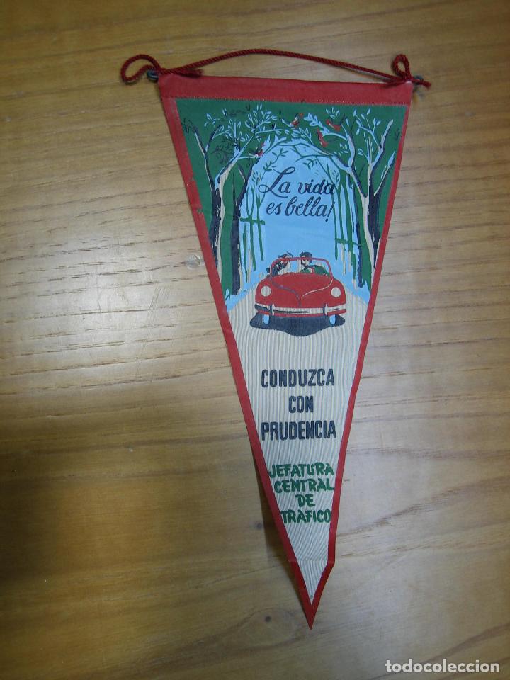 Fanions de collection: Antiguo banderin jefatura central de trafico