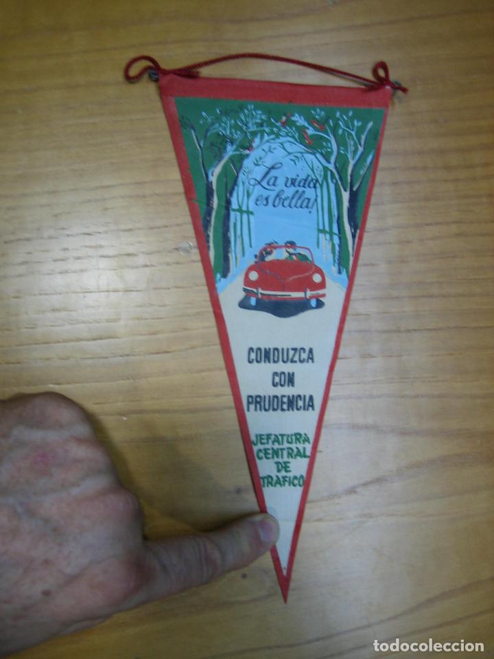 Fanions de collection: Antiguo banderin jefatura central de trafico