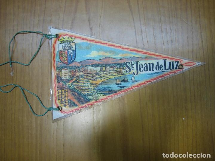 Galhardetes de cole&ccedil;&atilde;o: Antiguo banderin turistico Sant Jean d Luz