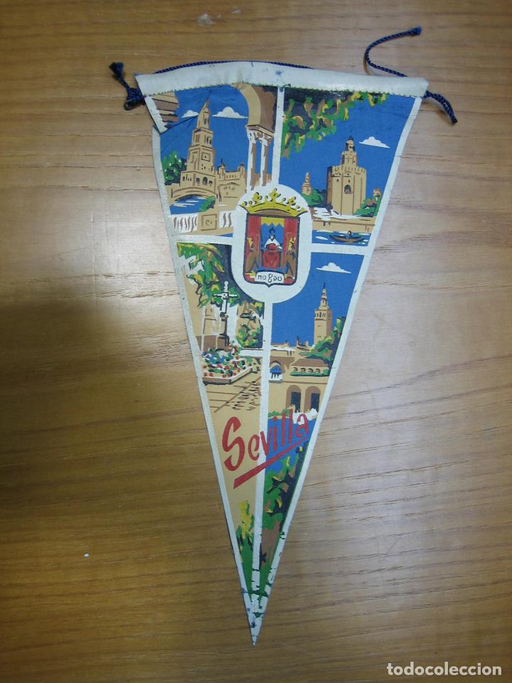 Sammlung von Wimpeln: Antiguo banderin tur&iacute;stico .Sevilla