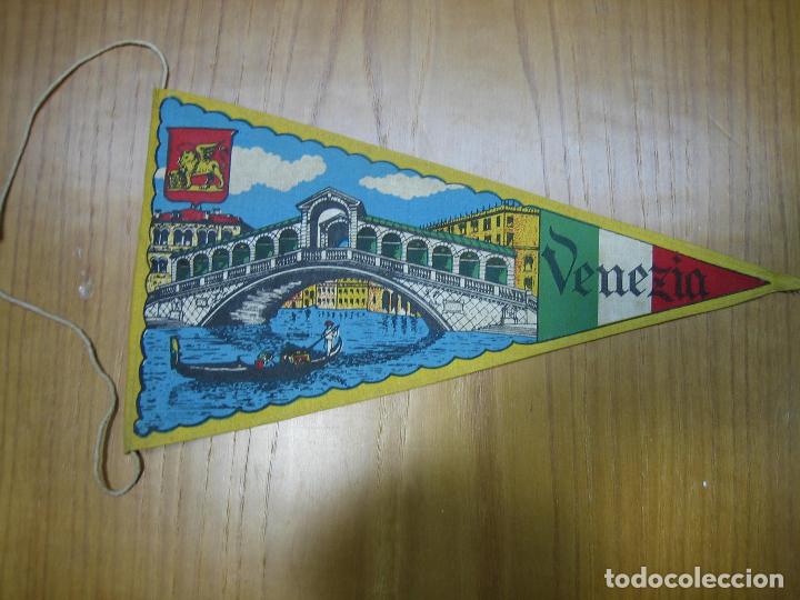 Sammlung von Wimpeln: Antiguo banderin tur&iacute;stico . Venecia