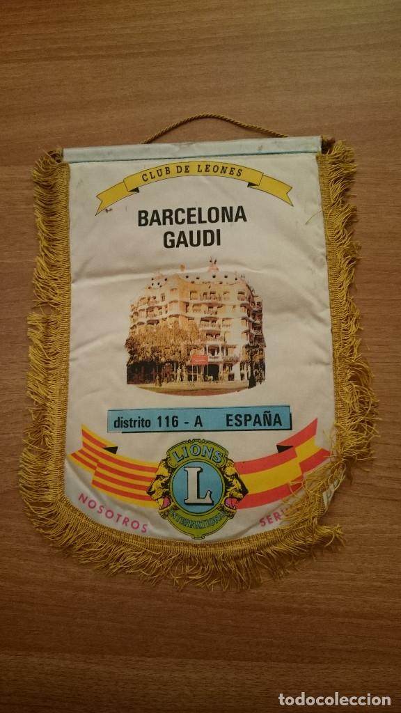 Banderines de colecci&oacute;n: BANDERIN CLUB DE LIONES BARCELONA GAUDI DISTRITO 116-A  ESPA&Ntilde;A