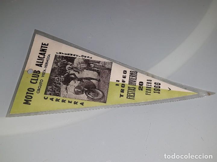 Galhardetes de cole&ccedil;&atilde;o: ANTIGUO BANDERIN MOTO CLUB ALICANTE CARRERA INTERNACIONAL CIRCUITO VISTA HERMOSA A&Ntilde;O 1966