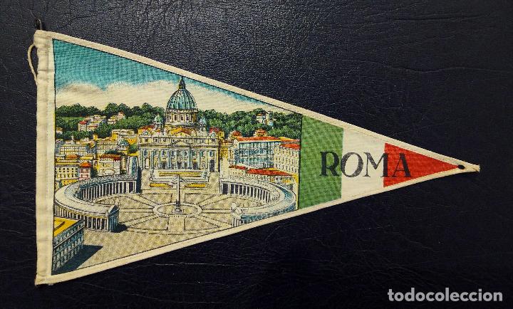 Sammlung von Wimpeln: BANDER&Iacute;N ROMA DE TELA