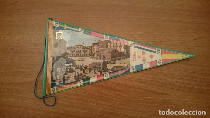 Fanions de collection: BANDERINCALDES DE MONTBUY