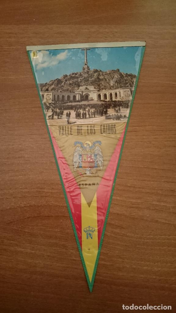 Fanions de collection: BANDERIN DE VALLE DE LOS CAIDOS - ESPA&Ntilde;A