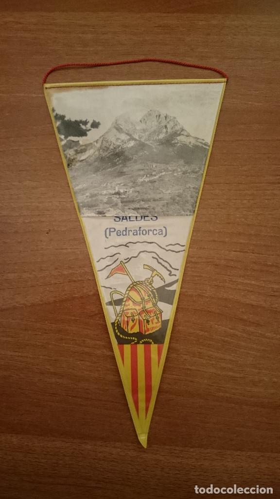 Sammlung von Wimpeln: BANDERIN DE  SALDES PEDRAFORCA