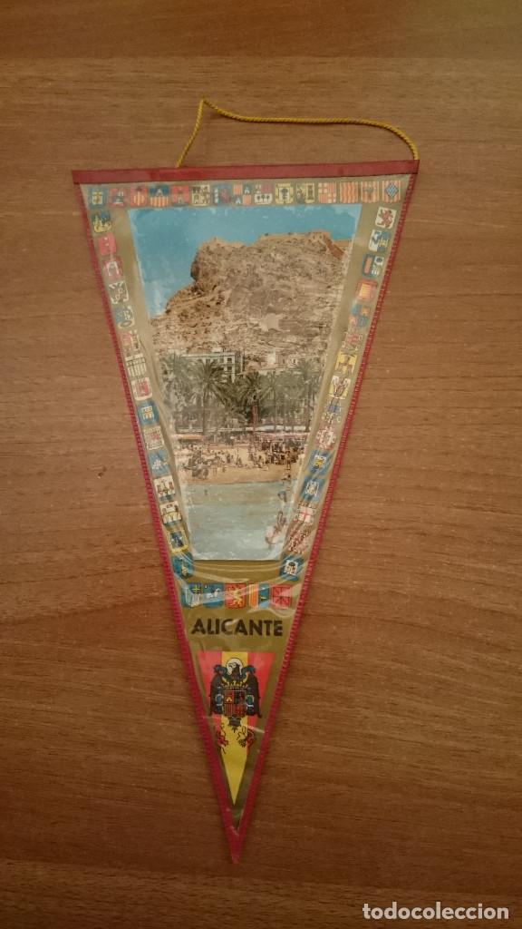Sammlung von Wimpeln: BANDERIN DE ALICANTE