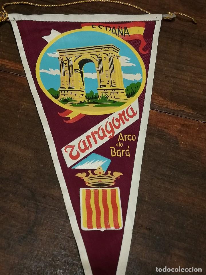 Galhardetes de cole&ccedil;&atilde;o: ANTIGUO BANDER&Iacute;N DE TELA- ARCO DE BAR&Aacute; DE TARRAGONA.
