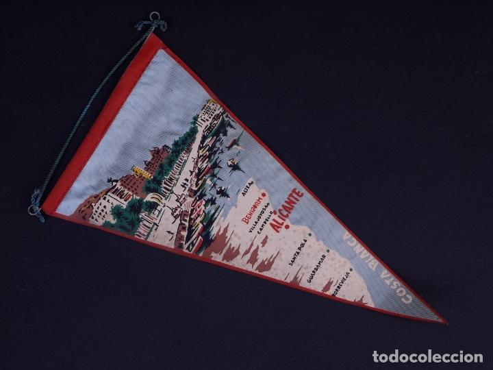 Sammlung von Wimpeln: ALICANTE TURISMO