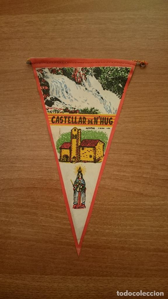 Sammlung von Wimpeln: BANDERIN DE CASTELLA de N&acute;HUG