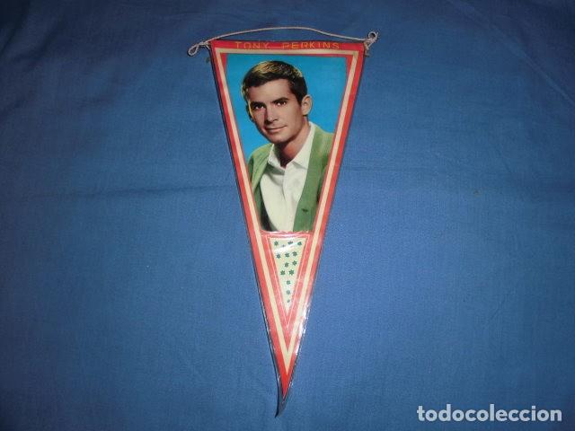 Galhardetes de cole&ccedil;&atilde;o: BANDERIN CINE TONY PERKINS. ORIGINAL.