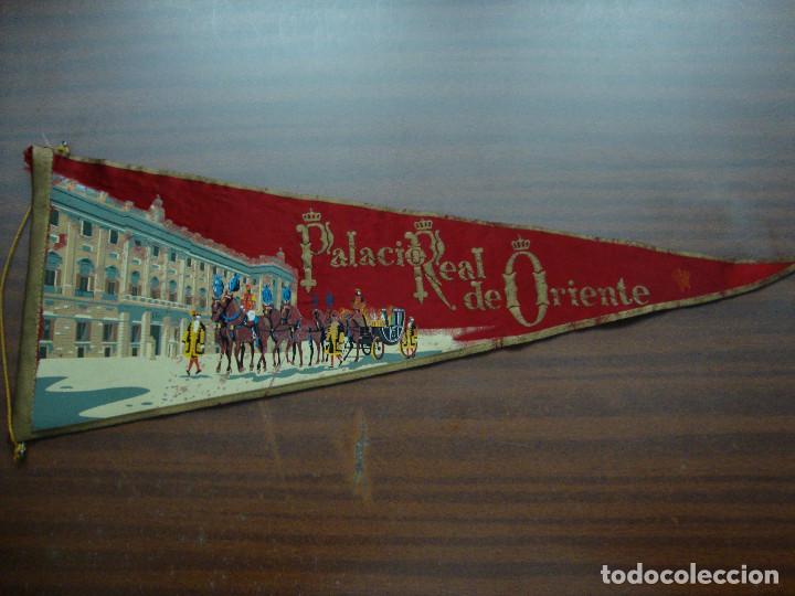 Galhardetes de cole&ccedil;&atilde;o: BANDERIN DEL PALACIO REAL DE ORIENTE