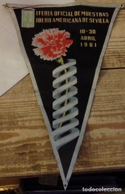 Bandierine di collezione: I Feria Oficial de Muestras Iberoamericana, Sevilla, 10-30 Abril 1961. Bander&iacute;n de tela, a&ntilde;os 60