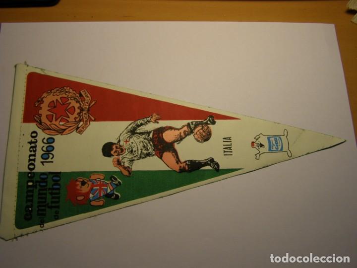 Banderines de colecci&oacute;n: Banderin publicitario GIOR, campeonato del mundo, futbol, a&ntilde;o 1966, Italia.