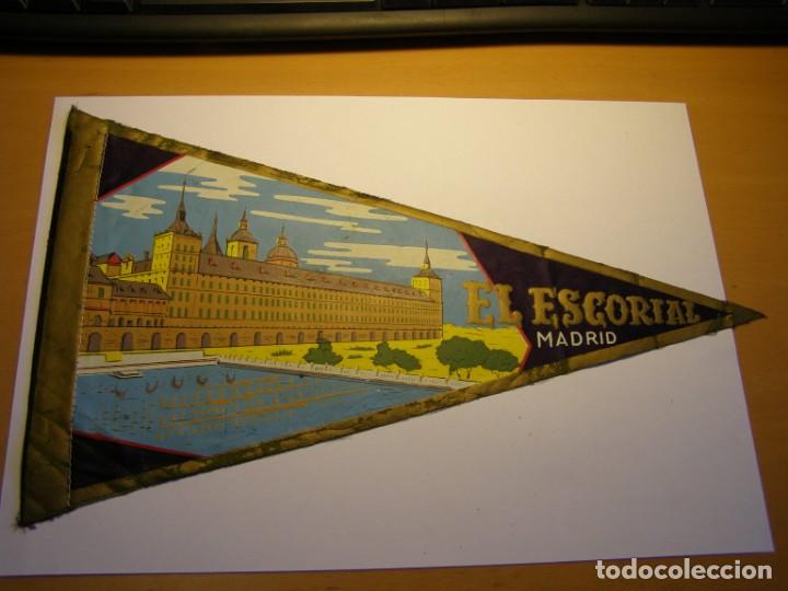 Banderines de colecci&oacute;n: Antiguo banderin monasterio de  El Escorial, Madrid, a&ntilde;os 1960.