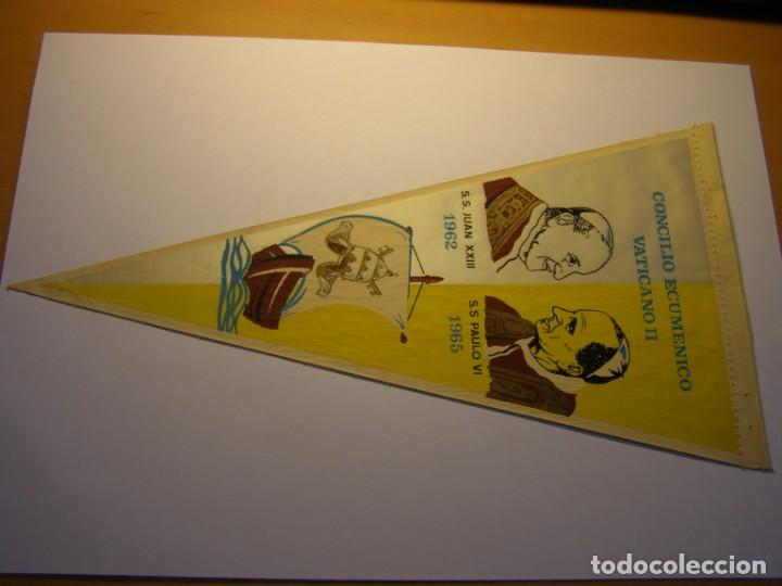 Banderines de colecci&oacute;n: Antiguo banderin Concilio Vaticano II, a&ntilde;o 1965.