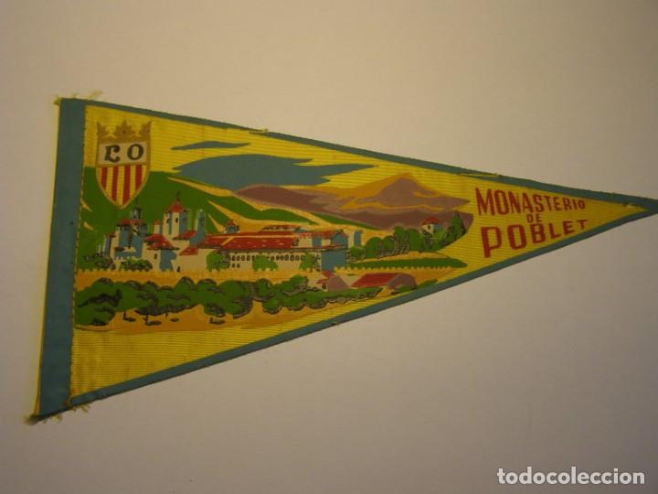 Banderines de colecci&oacute;n: Antiguo banderin monasterio de Poblet, a&ntilde;os 1960.