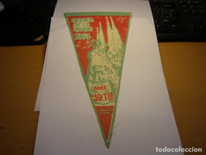 Banderines de colecci&oacute;n: Banderin Sagrada Familia, fachada de la Pasi&oacute;n, a&ntilde;o 1964. Barcelona.