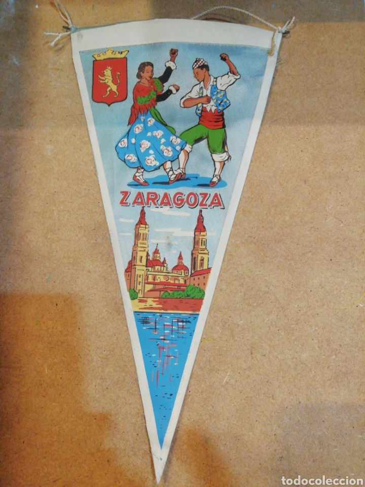 Sammlung von Wimpeln: Banderin de Zaragoza