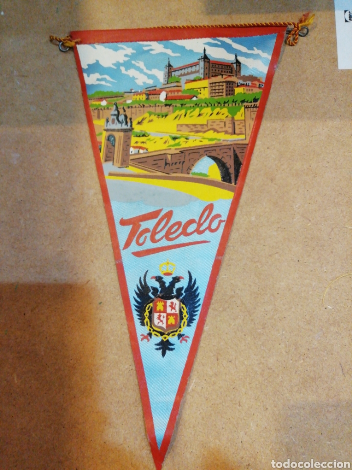 Sammlung von Wimpeln: Banderin de Toledo