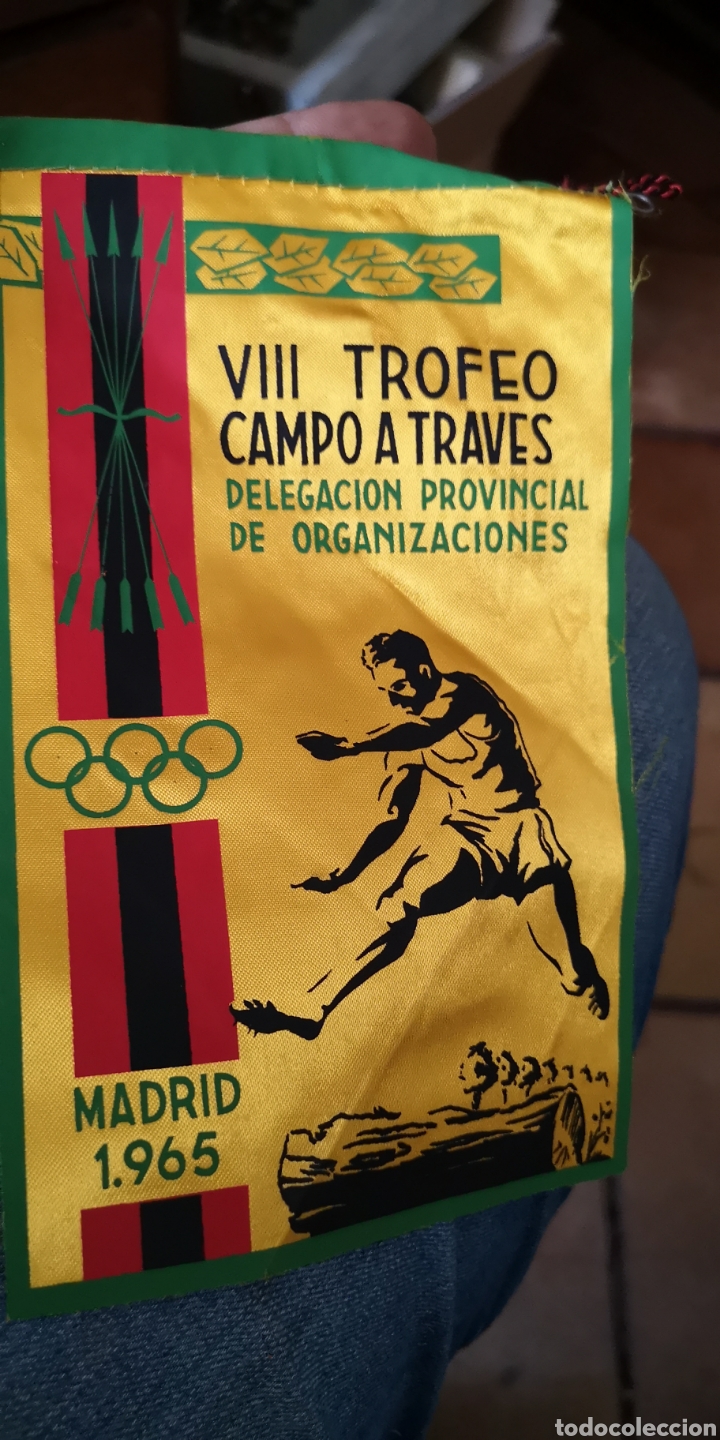 Galhardetes de cole&ccedil;&atilde;o: Bander&iacute;n del octavo trofeo campo a trav&eacute;s de la Delegaci&oacute;n Provincial de organizaciones Madrid 1965