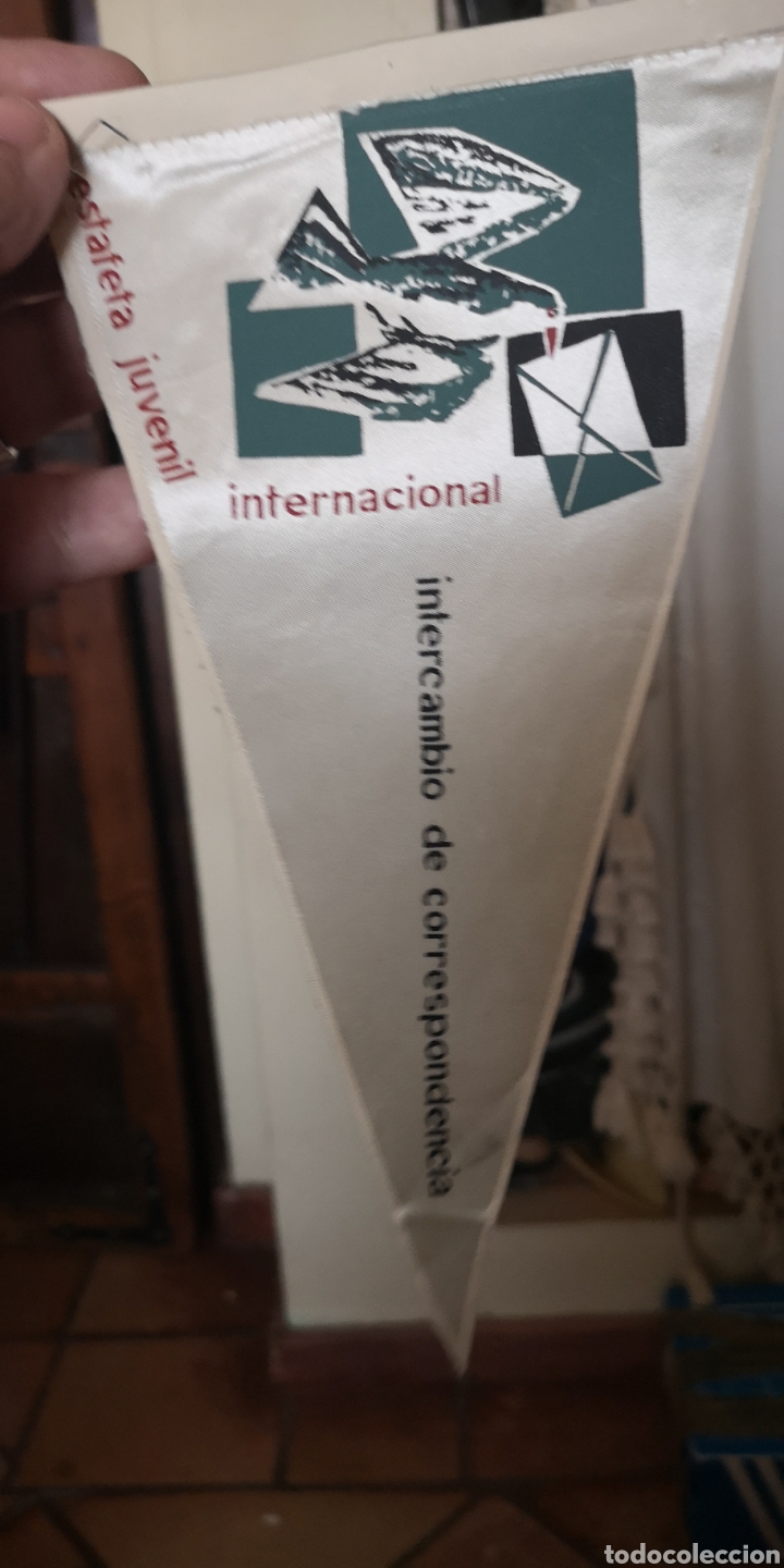 Galhardetes de cole&ccedil;&atilde;o: Bander&iacute;n de Estafeta juvenil internacional intercambio de correspondencia