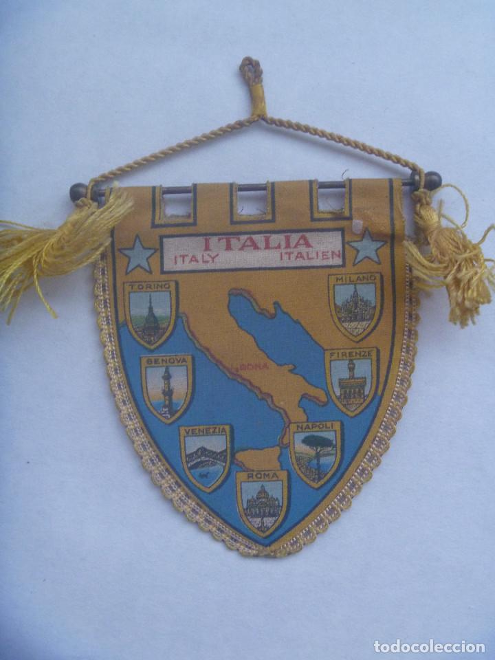 Bandierine di collezione: BANDERIN TURISTICO DE  ITALIA , PEQUE&Ntilde;O . A&Ntilde;OS 50