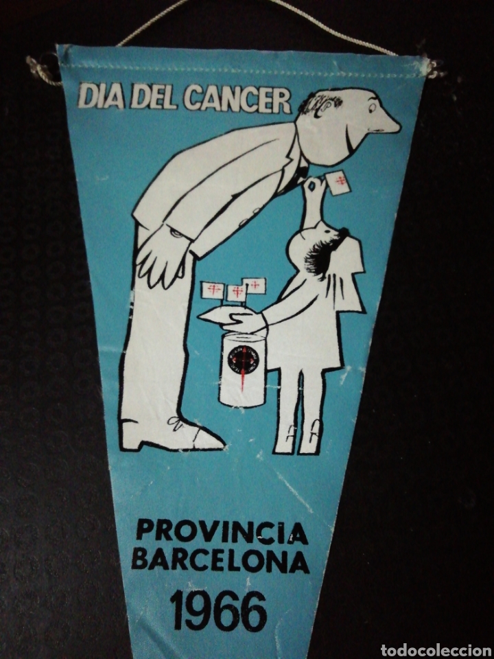 Sammlung von Wimpeln: Banderin D&iacute;a del C&aacute;ncer Barcelona 1966