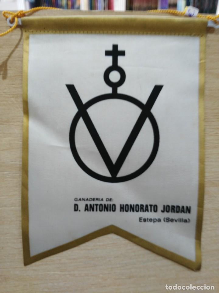 Galhardetes de cole&ccedil;&atilde;o: Bander&iacute;n Ganader&iacute;a D. Antonio Honorato Jord&aacute;n - Estepa (Sevilla)