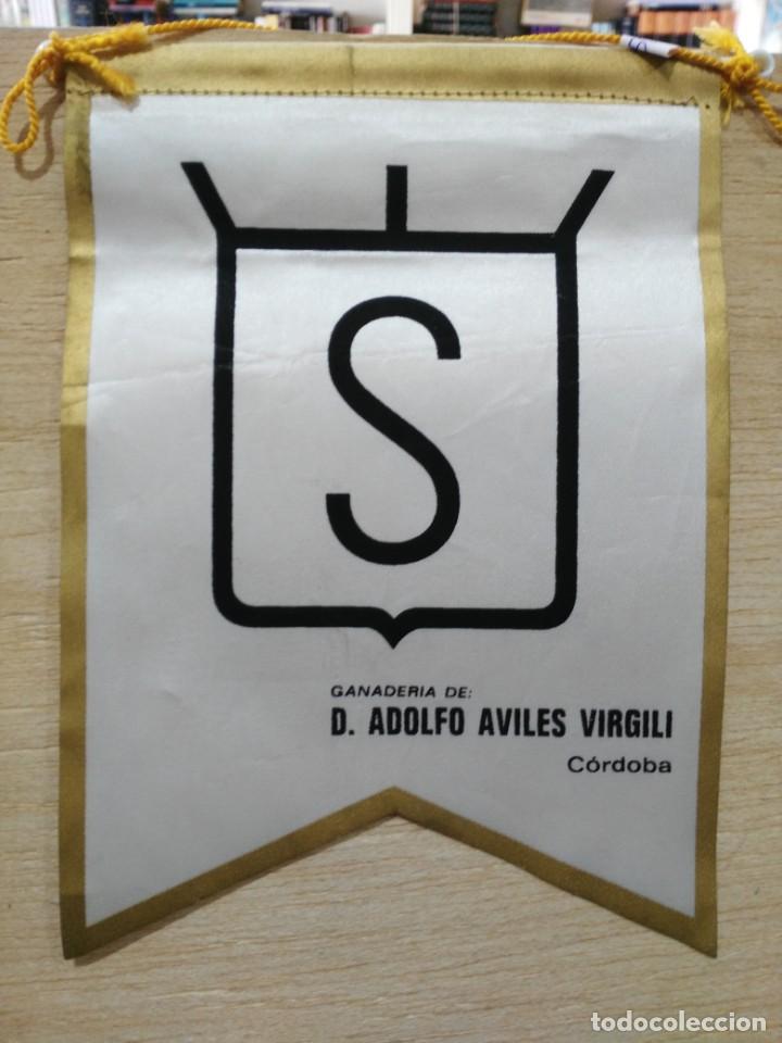 Galhardetes de cole&ccedil;&atilde;o: Bander&iacute;n Ganader&iacute;a D. Adolfo Avil&eacute;s Virgili - C&oacute;rdoba