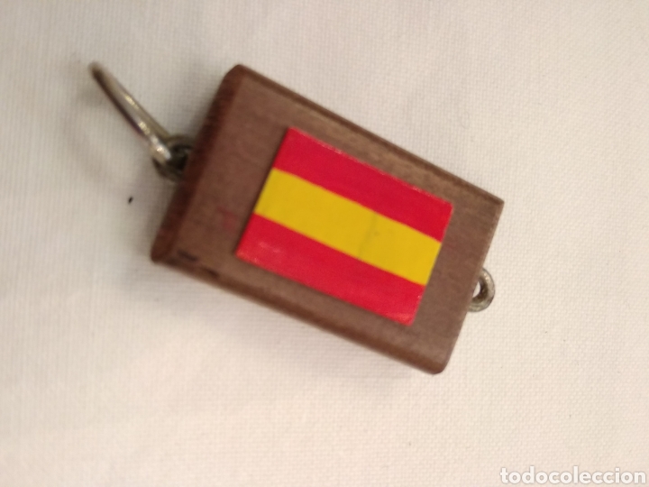 Banderines de colecci&oacute;n: Bandera de Espa&ntilde;a sobre madera - Foto 1