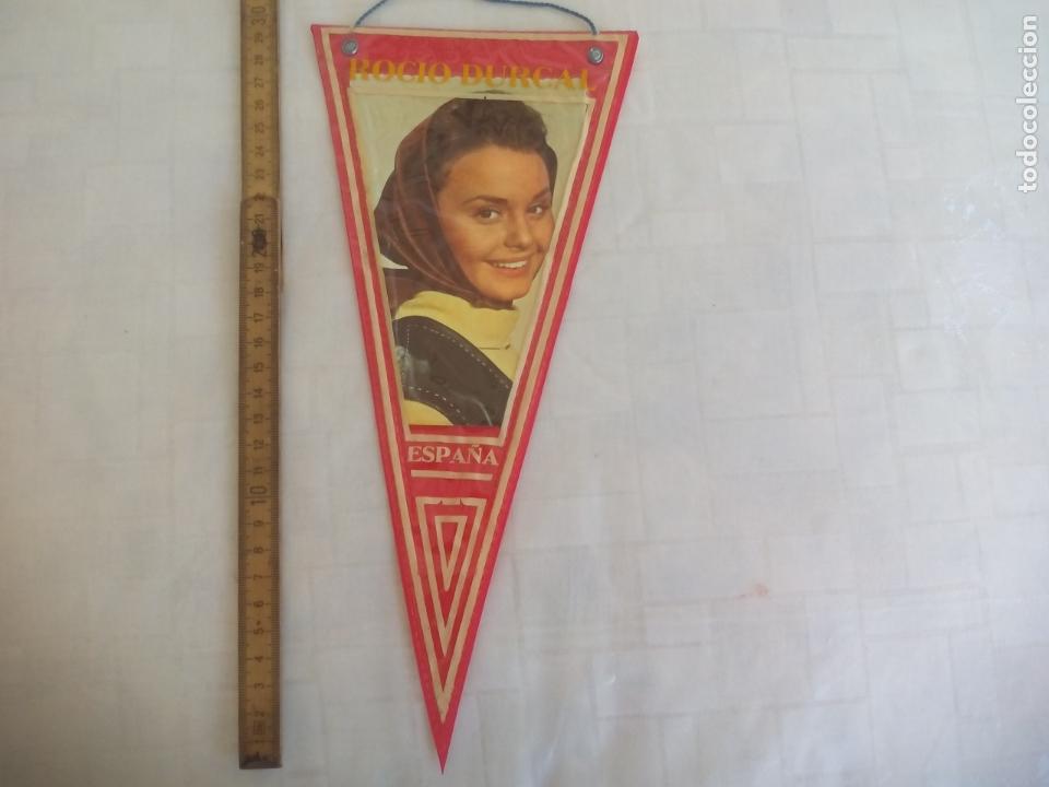 Collection pennants: ANTIGUO BANDER&Iacute;N DE ROCIO DURCAL, A&Ntilde;OS 60-70