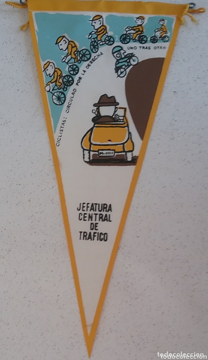 Galhardetes de cole&ccedil;&atilde;o: Jefatura CENTRAL de Tr&aacute;fico, Ciclistas:circulad por la derecha uno tras otro. A&ntilde;os 50-60.