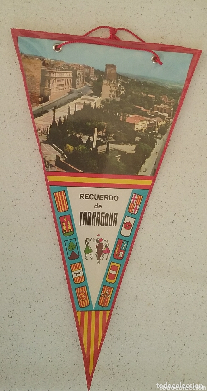 Sammlung von Wimpeln: Recuerdo de TARRAGONA. BANDER&Iacute;N.