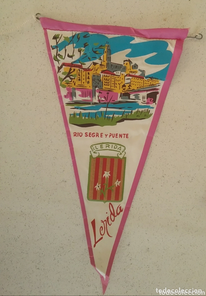 Sammlung von Wimpeln: L&Eacute;RIDA, r&iacute;o Segre y puente. BANDER&Iacute;N.