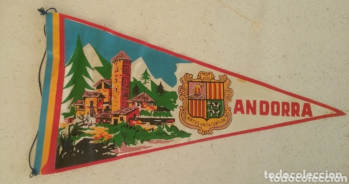 Sammlung von Wimpeln: ANDORRA, BANDER&Iacute;N.