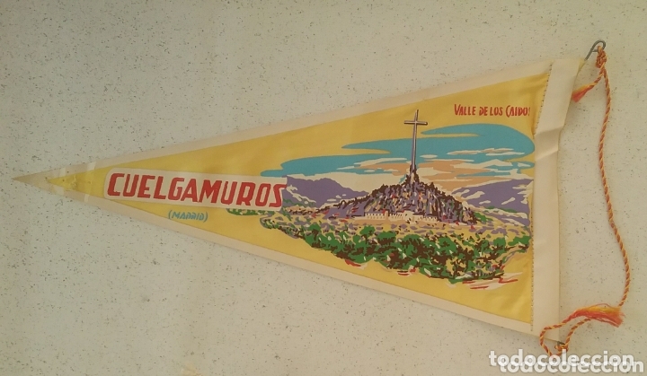 Sammlung von Wimpeln: CUELGAMUROS, Valle de los ca&iacute;dos. BANDER&Iacute;N.
