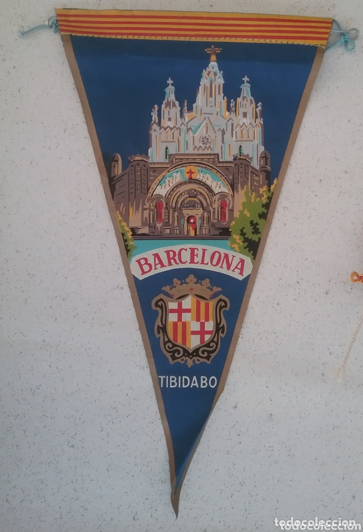 Sammlung von Wimpeln: BARCELONA, tibidabo. BANDER&Iacute;N.